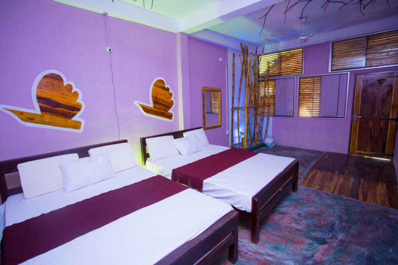 باتيكالوا Neem Garden Guest House الغرفة الصورة